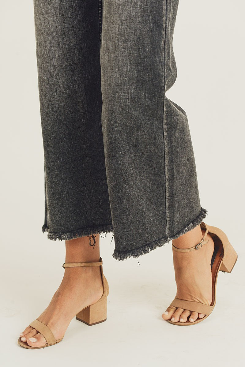 Risen High Waisted Frayed Hem Wide Leg Jeans